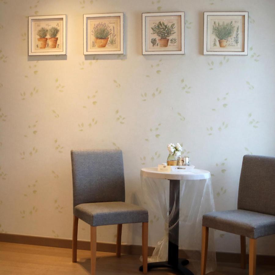A Casa-Radici Bed & Breakfast นิวว์ปอร์ท ภายนอก รูปภาพ