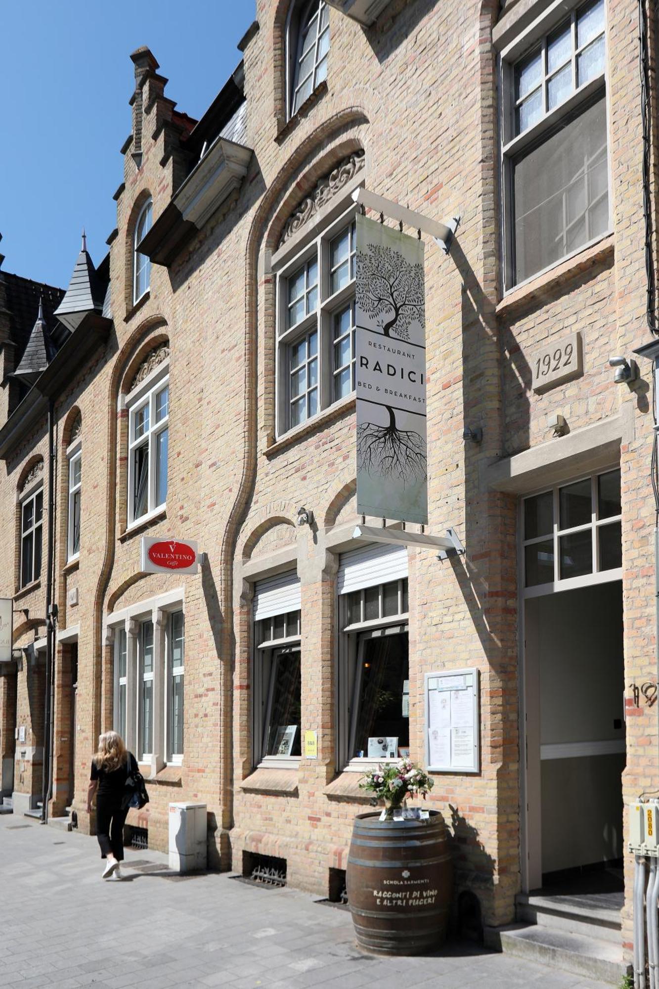 A Casa-Radici Bed & Breakfast นิวว์ปอร์ท ภายนอก รูปภาพ