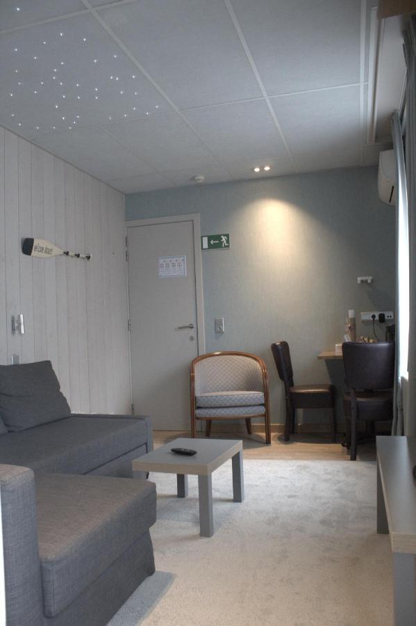 A Casa-Radici Bed & Breakfast นิวว์ปอร์ท ภายนอก รูปภาพ